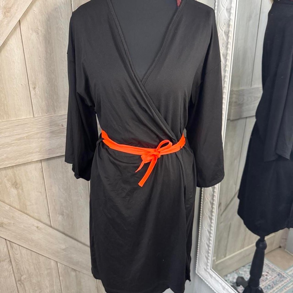 Basic black robe perfect for after shower or while getting ready